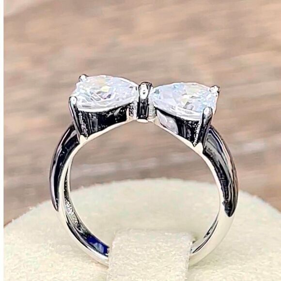 Sterling Silver Bow Trillion Cut Diamond Simulate  Ring New - Picture 9 of 9